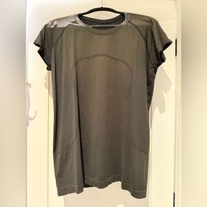 Lululemon Athletica black Short Sleeve Tee